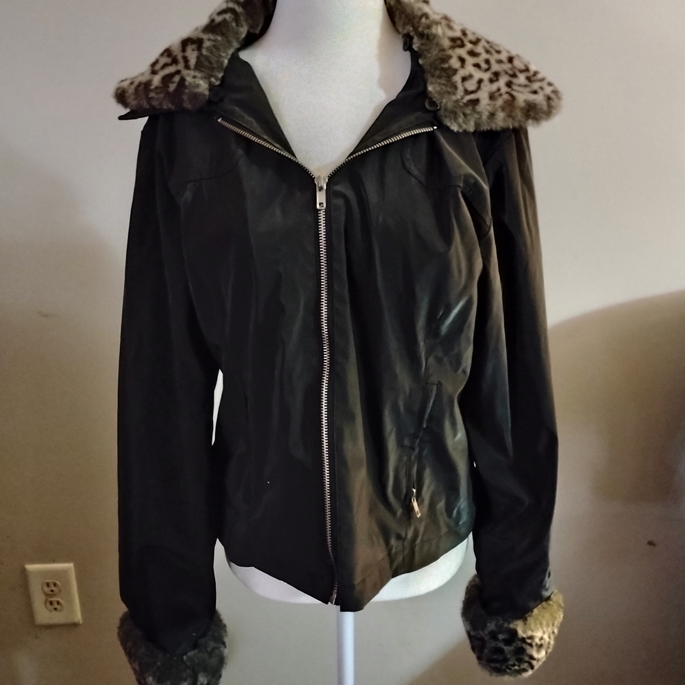 eye candy Black Bomber Jacket with Leopard Faux-Fur Trim